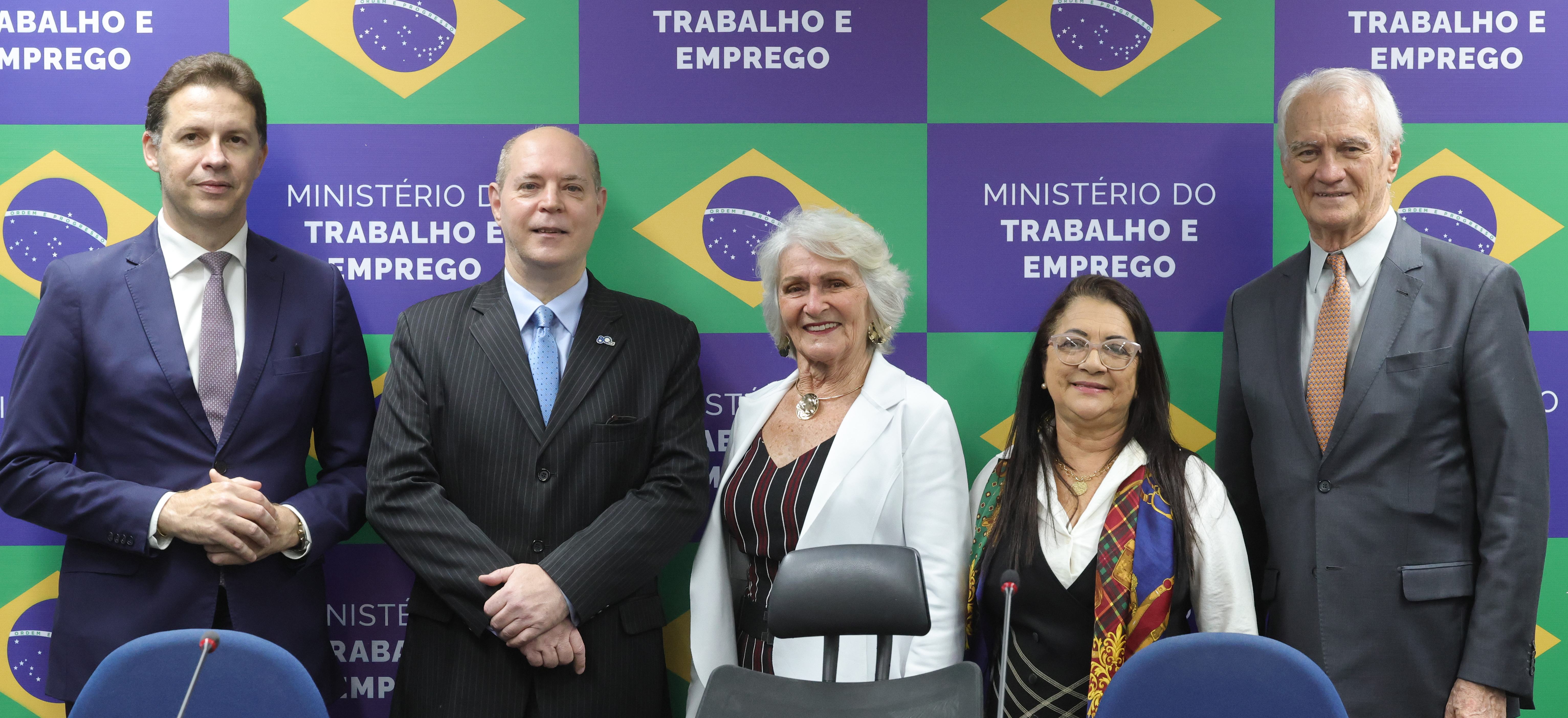 Portaria do trabalho aos feriados traz segurança jurídica ao comércio